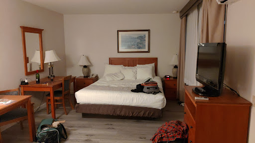 Newport Channel Inn image