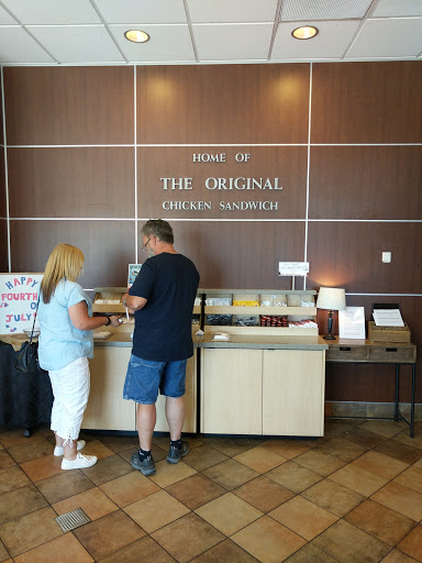 Fast Food Restaurant «Chick-fil-A», reviews and photos, 14730 W Colfax Ave, Lakewood, CO 80401, USA