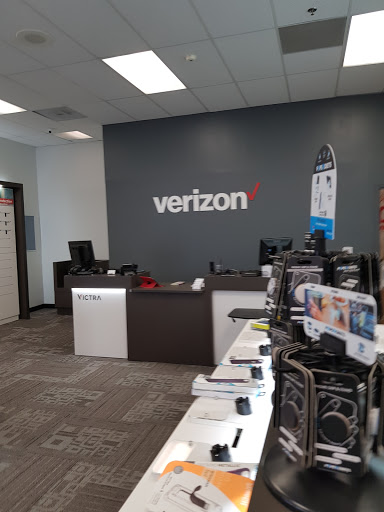 Cell Phone Store «Verizon Authorized Retailer - A Wireless», reviews and photos, 18922 Beach Blvd #102, Huntington Beach, CA 92648, USA