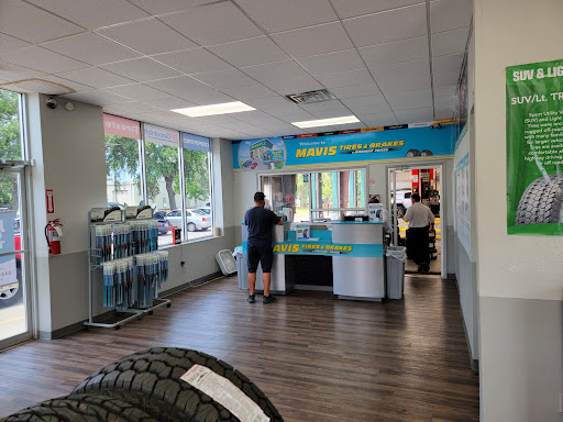 Tire Shop «Advantage Tire & Auto», reviews and photos, 601 Palm Harbor Blvd, Palm Harbor, FL 34683, USA