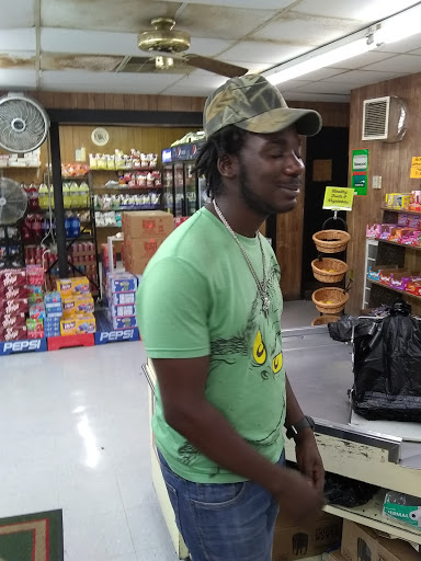 Grocery Store «Sumter Street Grocery», reviews and photos, 703 W Sumter St, Florence, SC 29501, USA