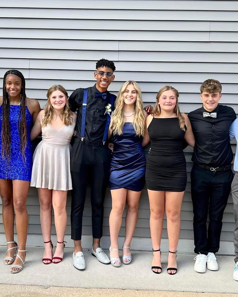 C and J Beauty Salon 50703