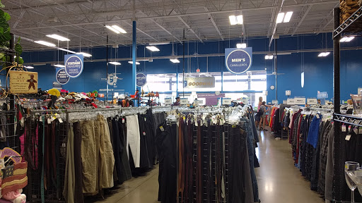 Thrift Store «Pebble Creek Goodwill Retail Store & Donation Center», reviews and photos, 15433 W McDowell Rd, Goodyear, AZ 85395, USA