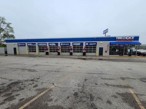 Auto Repair Shop «Autotire», reviews and photos, 85 Hilltop Village Center Dr, Eureka, MO 63025, USA