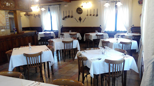 Hostal Restaurante Rosi Pl. del Campillo, 22, 05600 El Barco de Ávila, Ávila, España