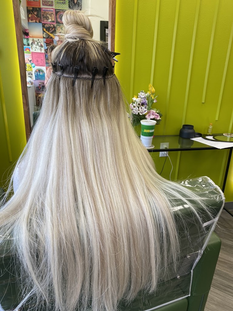 Huss Does Hair 57106