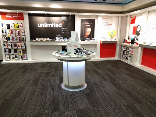 Cell Phone Store «Verizon», reviews and photos, 1450 NW 87th Ave #101, Doral, FL 33172, USA