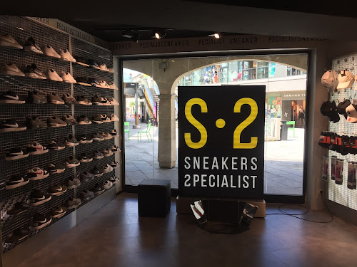 Magasin de chaussures S2 Sneakers Specialist Compiègne Compiègne