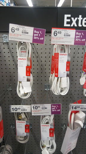 Office Supply Store «Staples», reviews and photos, 19141 Golden Valley Rd, Santa Clarita, CA 91387, USA