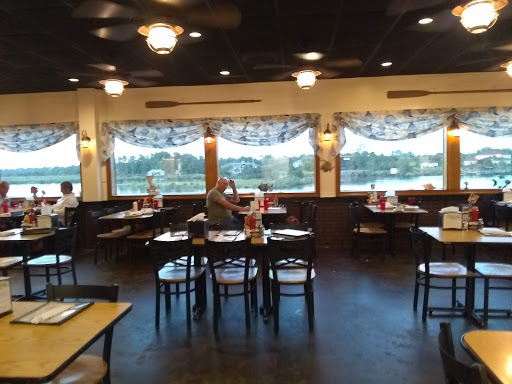 Seafood Restaurant «Blow fly inn», reviews and photos, 1201 Washington Ave, Gulfport, MS 39507, USA