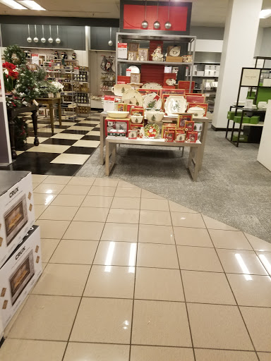 Shopping Mall «Vintage Faire Mall», reviews and photos, 3401 Dale Rd #483, Modesto, CA 95356, USA