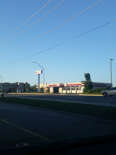 Tire Shop «Firestone Complete Auto Care», reviews and photos, 1800 S Broadway St, Moore, OK 73160, USA