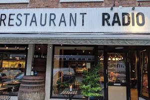 Restaurant Radio image