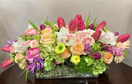 Florist «The Zionsville Flower Company», reviews and photos, 575 S Main St, Zionsville, IN 46077, USA