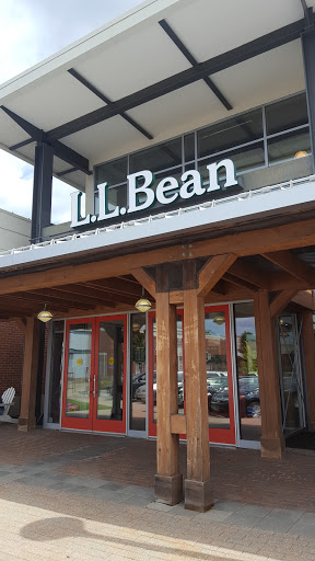 Clothing Store «L.L. Bean», reviews and photos, 6 Wayside Rd, Burlington, MA 01803, USA