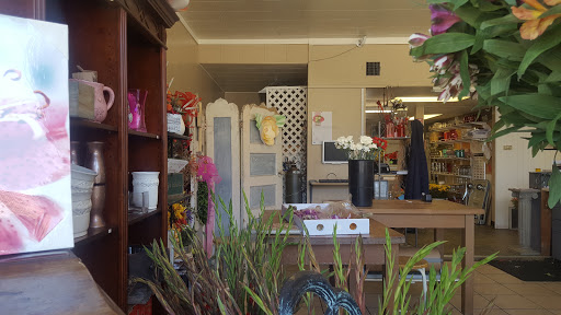 Florist «The Little Flower Shop», reviews and photos, 84 W 11th St, Tracy, CA 95376, USA