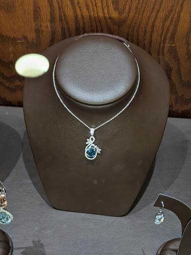 Jewelry Store «Leo Hamel Fine Jewelry & Engagement Ring Store», reviews and photos, 1851 San Diego Ave, San Diego, CA 92110, USA