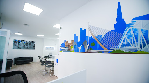 Inmobiliaria La Casa Agency en Valencia
