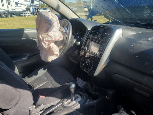 Auto Body Shop «Bay Street Paint & Body», reviews and photos, 151 W Lemon Ave, Eustis, FL 32726, USA