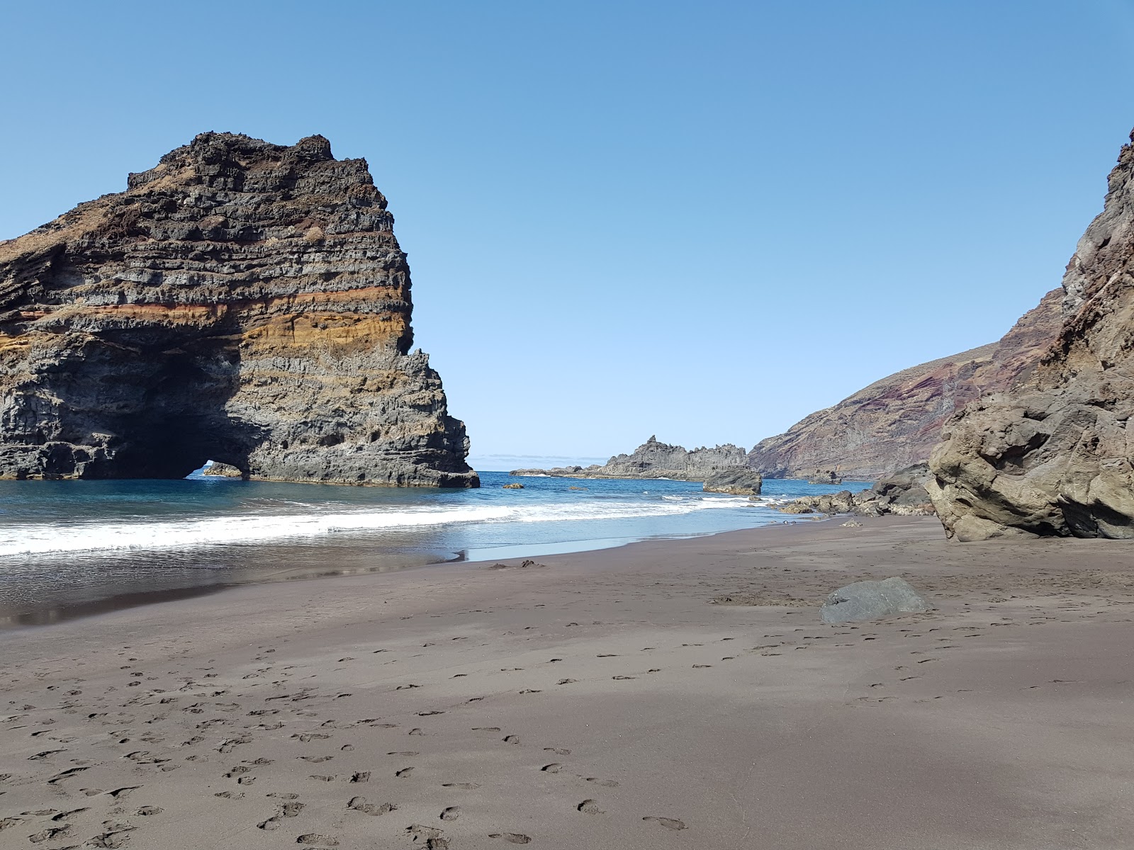 Fotografie cu Playa de Bujaren cu nivelul de curățenie înalt