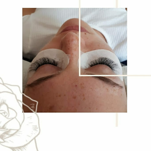 Eyelash Extensions Worcester - Beauty salon