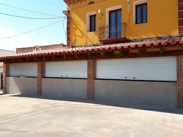 Imagen de PUERTAS Y AUTOMATISMOS HNOS.ESTEVE, SL (16 de 24)