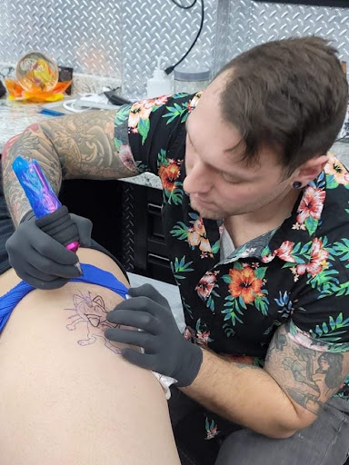 Tattoo Shop «Diamond Dagger Tattoo Studio», reviews and photos, 8894 Fort Smallwood Rd #9a, Pasadena, MD 21122, USA