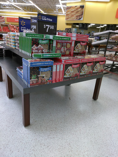 Department Store «Walmart Supercenter», reviews and photos, 2602 James L Redman Pkwy, Plant City, FL 33566, USA