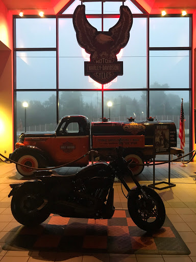 Harley-Davidson Dealer «St. Paul Harley-Davidson», reviews and photos, 2899 Hudson Blvd N, St Paul, MN 55128, USA