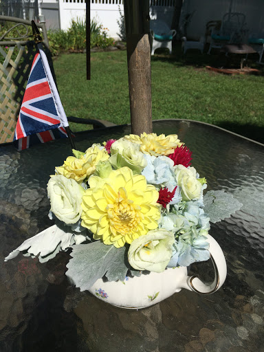 Florist «Moorestown Flower Shoppe», reviews and photos, 66 E Main St, Moorestown, NJ 08057, USA