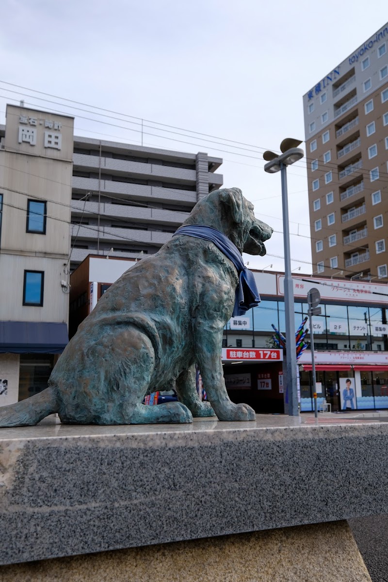 警察犬きな子銅像