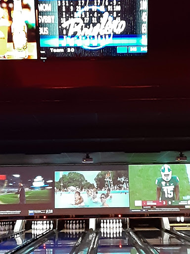 Bowling Alley «Brunswick Zone Turnersville Lanes», reviews and photos, 100 American Blvd, Turnersville, NJ 08012, USA