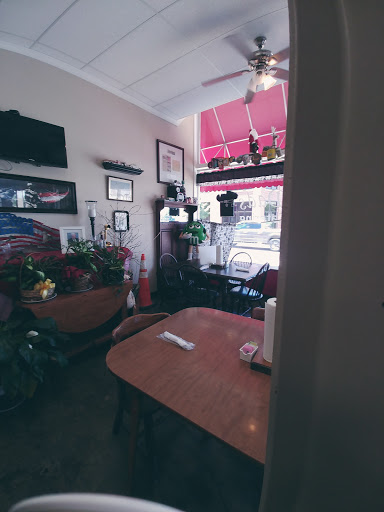 American Restaurant «Two Dads Cafe n Catering», reviews and photos, 301 E Sullivan St, Kingsport, TN 37660, USA