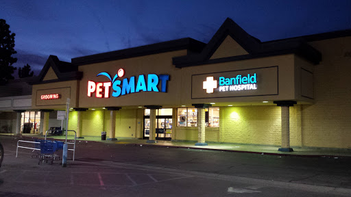 Pet Supply Store «PetSmart», reviews and photos, 4100 Ming Ave, Bakersfield, CA 93309, USA