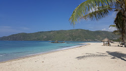 Kuta Mandalika Beach'in fotoğrafı birden fazla uzun koy ile birlikte