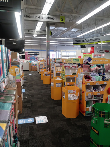 Office Supply Store «Staples», reviews and photos, 270 Upland Square Dr, Pottstown, PA 19464, USA