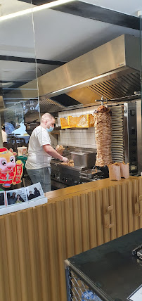 Atmosphère du Restaurant BASIS KEBAB BELLEVILLE à Paris - n°2