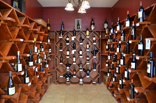 Liquor Store «Holiday Wine & Spirits», reviews and photos, 112 S Royal Oaks Blvd, Franklin, TN 37067, USA