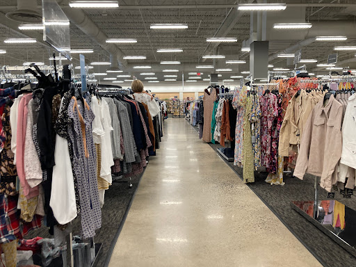 Department Store «Nordstrom Rack West Farm Shopping Center», reviews and photos, 1600 SE Rd, Farmington, CT 06032, USA