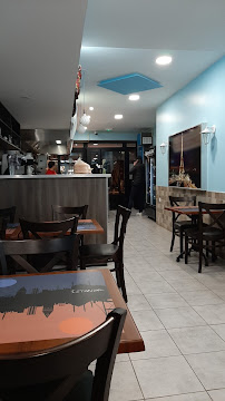 Atmosphère du Restaurant turc GRILL D'ISTANBUL à Saint-Nazaire - n°9