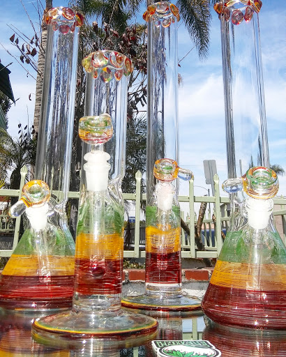 Tobacco Shop «i-nhale Smoke Shop Veteran Owned», reviews and photos, 1055 Redondo Ave, Long Beach, CA 90804, USA