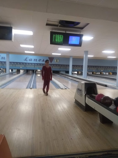 Bowling Alley «Skyline Lanes», reviews and photos, 201 Kraft St, Clarksville, TN 37040, USA