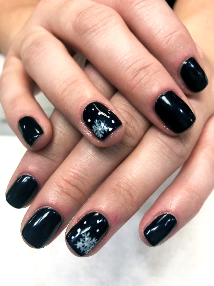 Swan Nails 07950