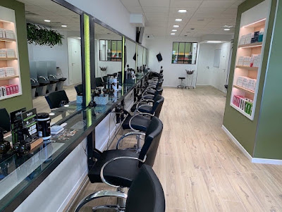 LOOK'S - coiffeur Fouesnant - salon de coiffure Fouesnant- SANS RDV- 6J/7 à Fouesnant