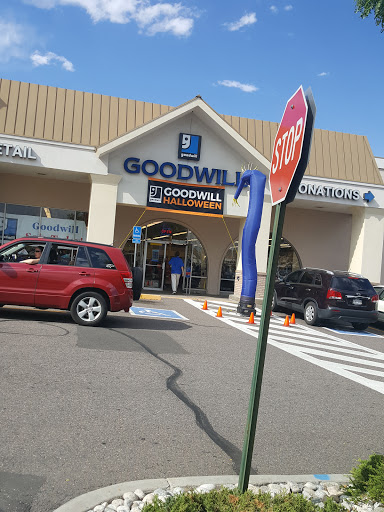 Thrift Store «Goodwill Arvada - Wadsworth», reviews and photos, 7547 W 80th Ave, Arvada, CO 80003, USA