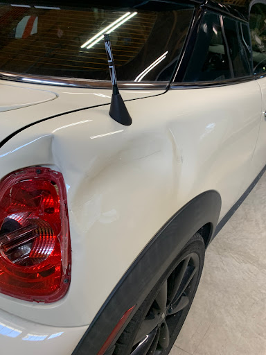 Auto Body Shop «Cox Auto Body Inc», reviews and photos, 1887 S Old Hwy 94, St Charles, MO 63303, USA