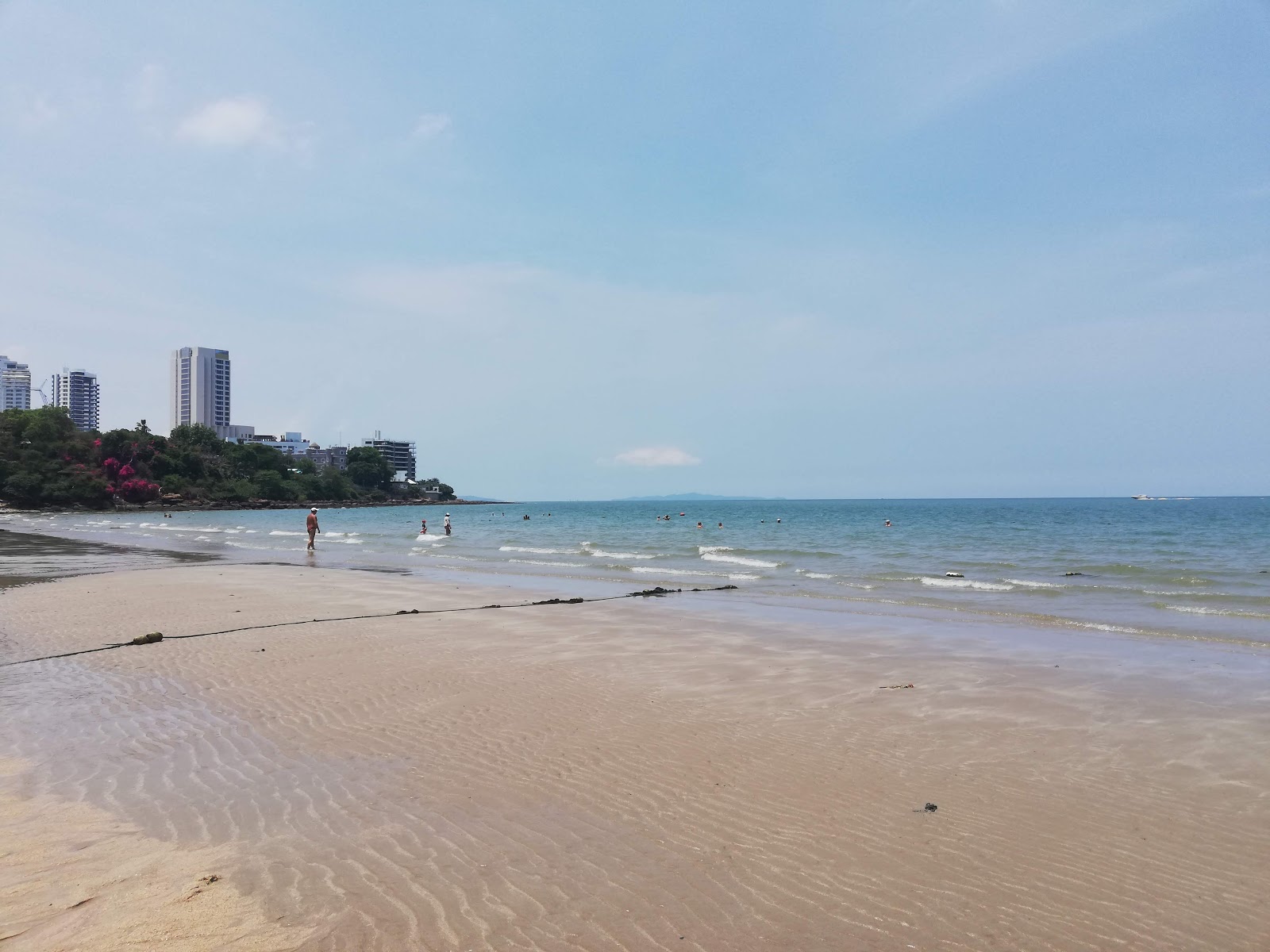 Paradise Beach'in fotoğrafı imkanlar alanı