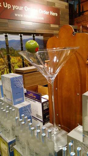 Wine Store «Total Wine & More», reviews and photos, 7925 N Blackstone Ave, Fresno, CA 93720, USA