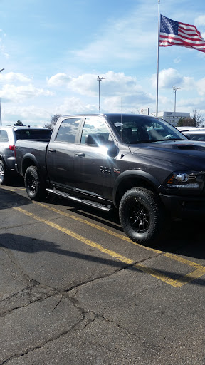 Car Dealer «Southfield Chrysler Dodge Jeep Ram», reviews and photos, 28100 Telegraph Rd, Southfield, MI 48034, USA