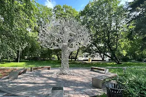 Spoku koks (Tree of Ghosts) image